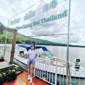 Molly Naruk profile icon