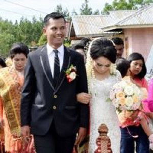 Romauly Simanjuntak profile icon