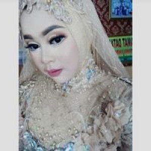 Nur Anita profile icon