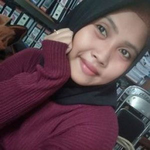 Yuli Ernawati profile icon