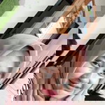 Reni Aulia Rusdyanti profile icon