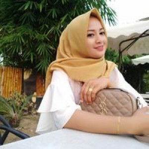 Yuni Darus profile icon