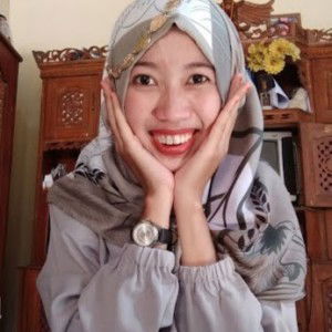 wuri cahyani profile icon