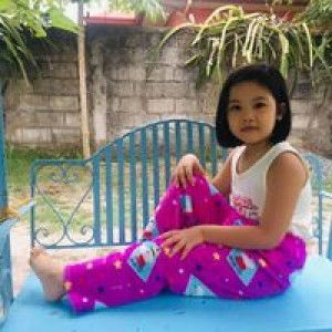 Joyce Laxa profile icon