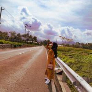 Tri Yuaeni profile icon