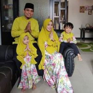 YeLni Afriani profile icon