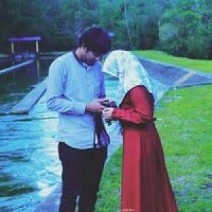 Ayu Lestari profile icon