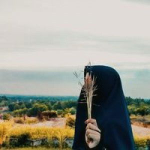 Ayu Lestari profile icon