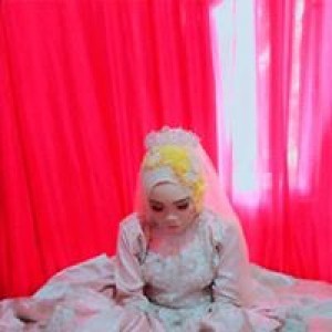 Dina Lorenza profile icon