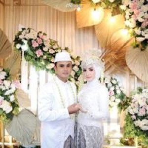 Sri Nurhayati profile icon