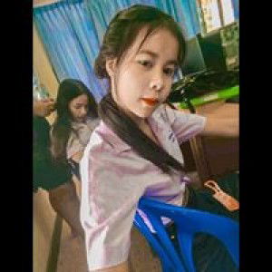 เม ย์. profile icon