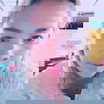 กุไม่ สนโลก profile icon