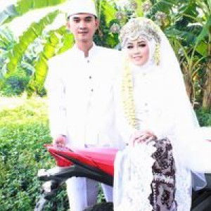 Reva Nur Anwar profile icon