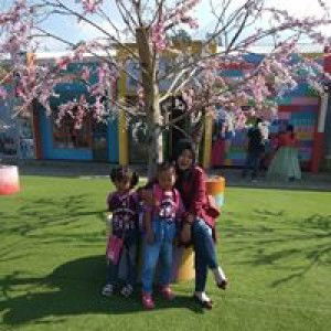 RaisHa AqiLa profile icon