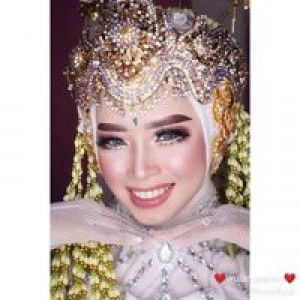 Wullan Pratiwi profile icon