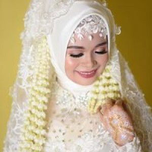 Eva Ariyanti profile icon