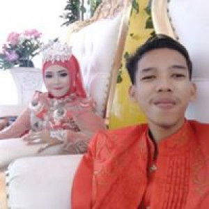 Ella Aprillia profile icon