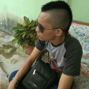 Along 96 LONG女DTR profile icon