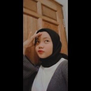 riska novita profile icon