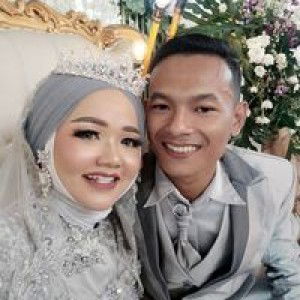 Siti Suherna profile icon