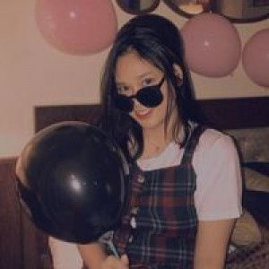 Putry Suwarna profile icon