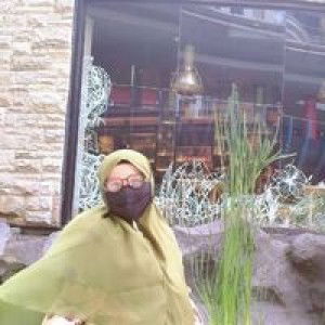 Riny Febri profile icon