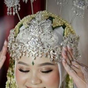 Eva Rodiatul Janah profile icon