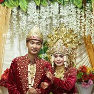 Lia Riani profile icon