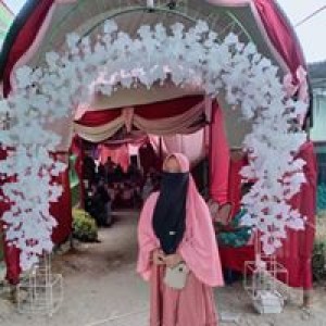 Yuni Wahyuni profile icon