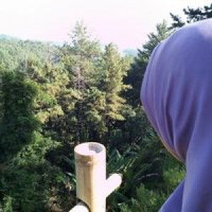 Ayu Yuliani profile icon