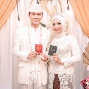 Indah Ayu profile icon
