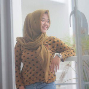 StNur Khomida profile icon