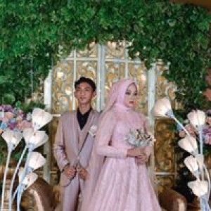 Heny Anggraeni profile icon