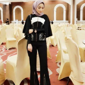 R. Fahmiya profile icon