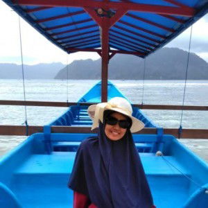 Ayyu mar'atussholihah