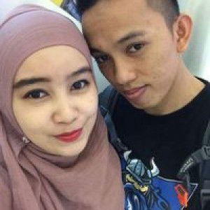 Riska Aprisanti profile icon