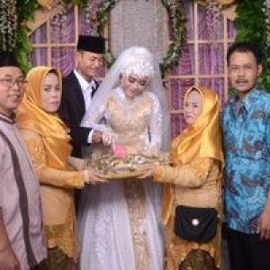 Fitri Yuli Izaty profile icon