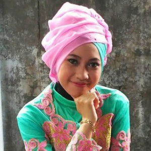 Siti Khofifah profile icon