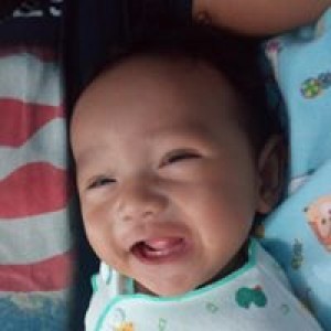 Dwi Esti profile icon