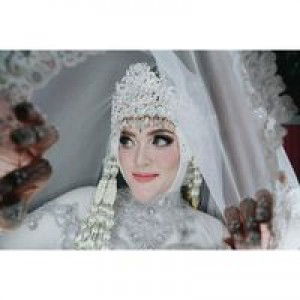 Yulia Dewi profile icon