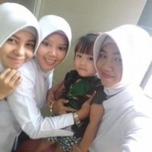 Dewi Yulia Afriyanti profile icon