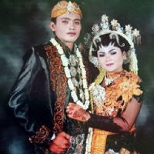 Riadefvi Lukitasari profile icon