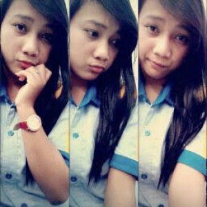 delly apriliani profile icon