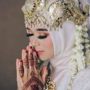 YuliAna profile icon