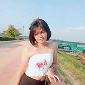 หญิง'แนน' โบร่อน profile icon