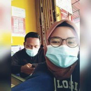 Putri Trismarradewi profile icon