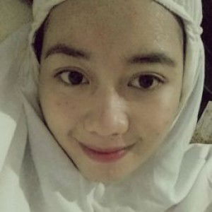 henny noviana profile icon