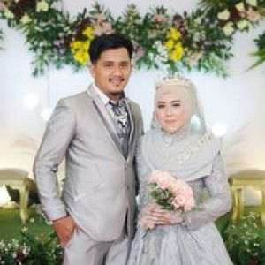 Resty Pujiani profile icon