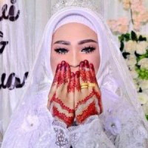 Evie Erma Wati profile icon