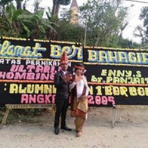 Ultari Sihombing Enny Panjaitan profile icon